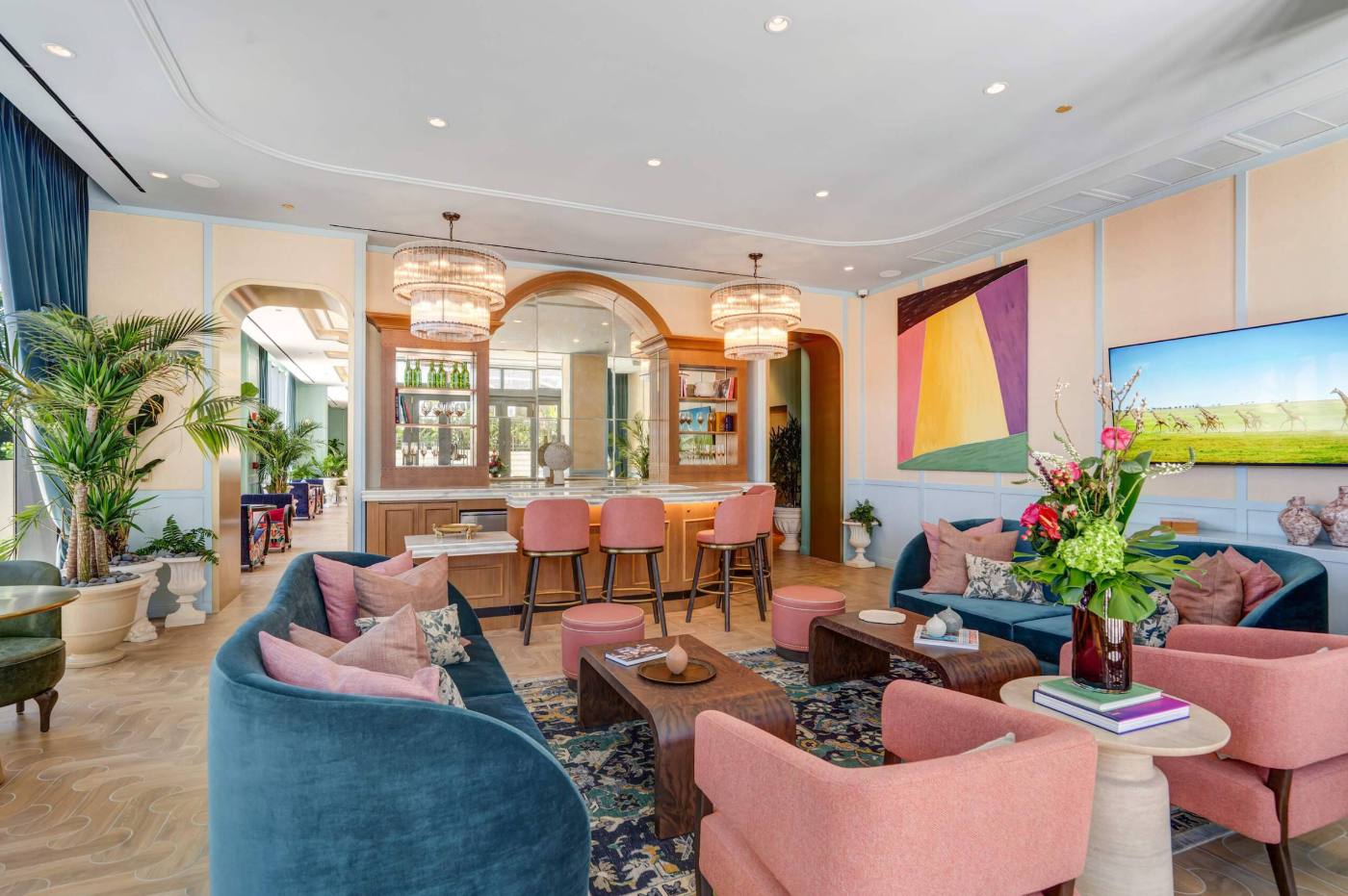 Parlor Lounge